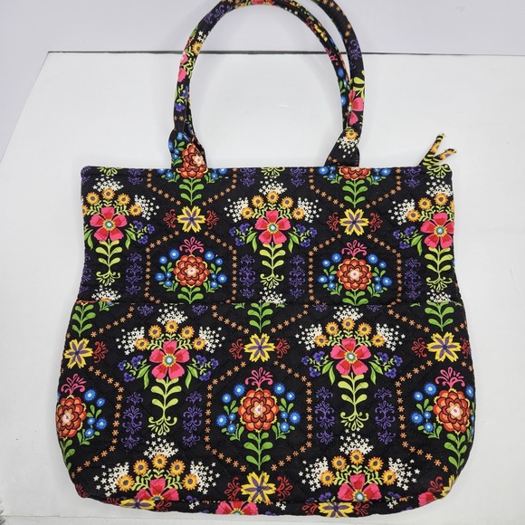 The Unbranded Brand Handbags - Quilted Bag Floral On Black Multicolors